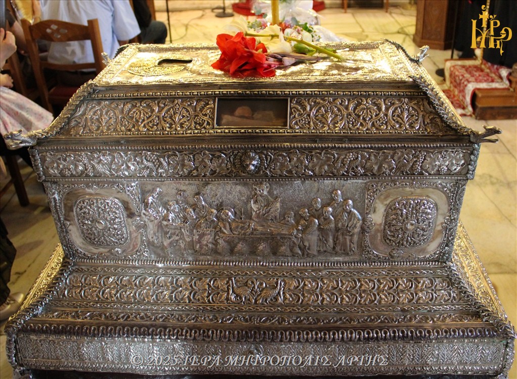 Άrta-esperinos-Αnakomidis-lipsanon-Αgias Άρτα: Εσπερινός Ανακομιδής Λειψάνων Αγίας Θεοδώρας και Ρασοφορία Μοναχού