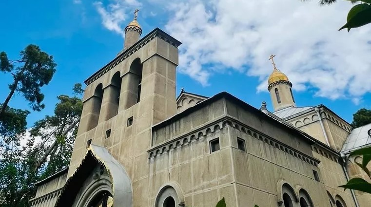 Άthiktos-o-ieros-naos-Αgiou Άθικτος ο Ιερός Ναός Αγίου Νικολάου στην Τεχεράνη από τις ισραηλινές επιθέσεις