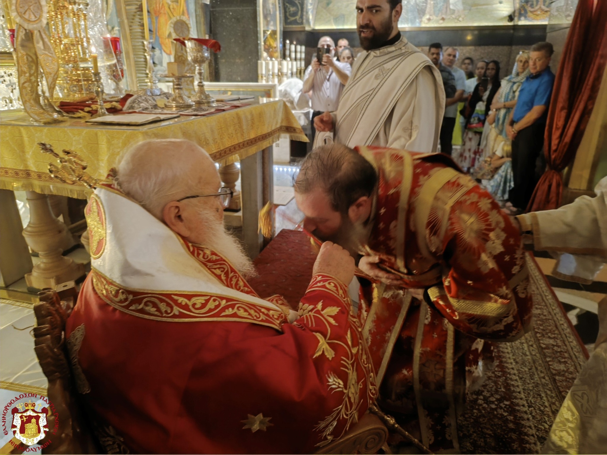 chirotonia-diiakonou-telese-o-mitropolitis Χειροτονία Διιακόνου τέλεσε ο Μητροπολίτης Ναζαρέτ στον Φρικτό Γολγοθά