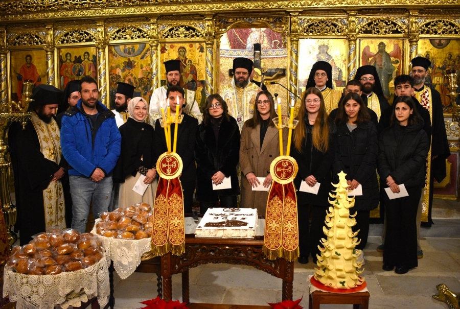Χορήγηση υποτροφιών από την Μητρόπολη Μαρωνείας