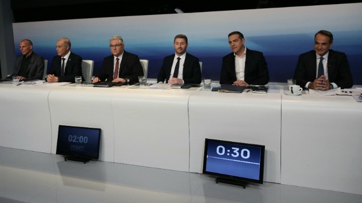 Σε εξέλιξη η τηλεμαχία των πολιτικών αρχηγών