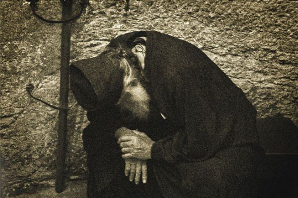 Έναν τρόπο αναζητώ να ησυχάσω (Βίντεο)
