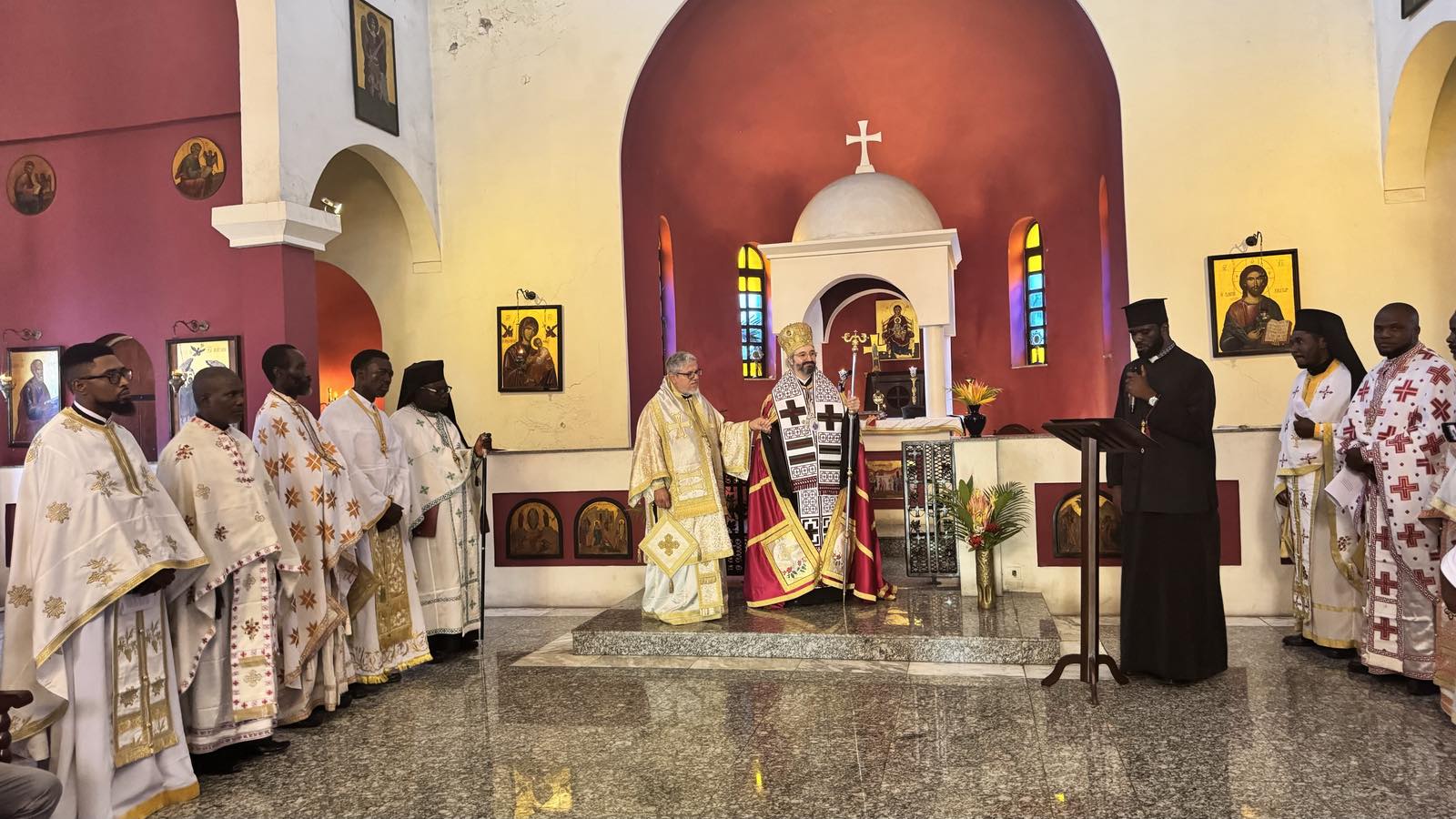 enthronistike-o-neos-mitropolitis-nigirias Ενθρονίστηκε ο νέος Μητροπολίτης Νιγηρίας Νικόδημος