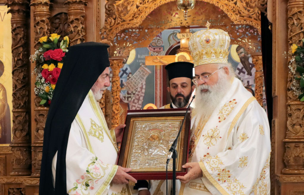 Επίσκεψη-του-Αρχιεπισκόπου-Κύπρου-στην-Κοινότητα-Αγίων-Παντελεήμονος-και-Παρασκευής-Λονδίνου Επίσκεψη του Αρχιεπισκόπου Κύπρου στην Κοινότητα Αγίων Παντελεήμονος και Παρασκευής Λονδίνου
