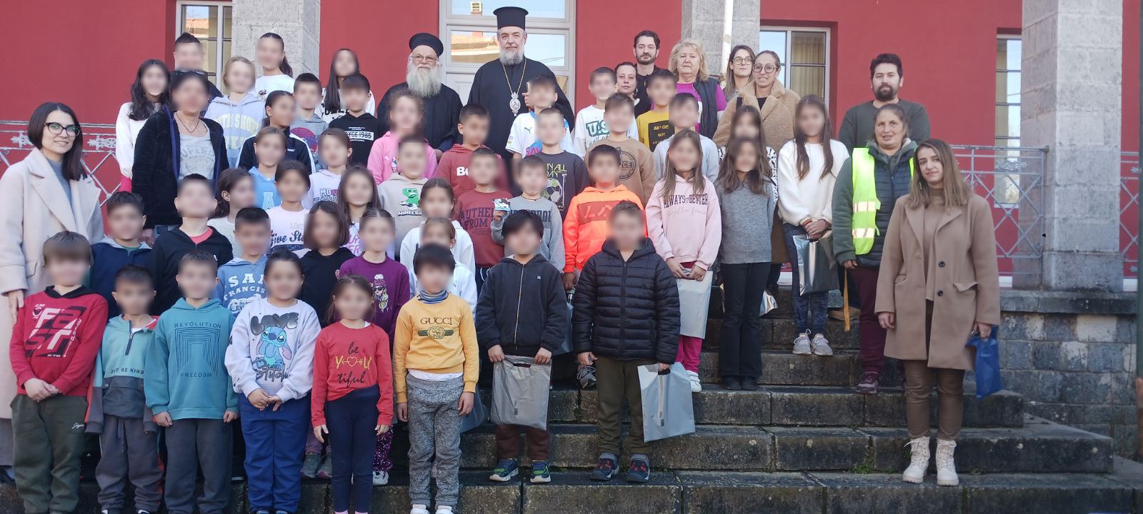 episkepsi-tou-mitropoliti-gortinos-ke Επίσκεψη του Μητροπολίτη Γόρτυνος και Μεγαλοπόλεως στα σχολεία της επαρχίας του