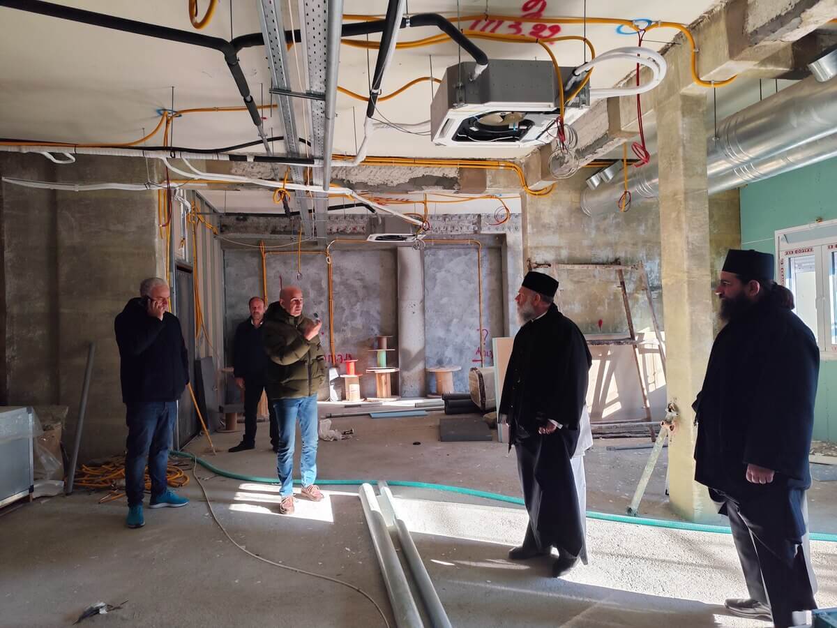 episkepsi-tou-mitropoliti-thessaliotidos-sto Επίσκεψη του Μητροπολίτη Θεσσαλιώτιδος στο υπό κατασκευή «Κέντρο Κοινωνικών Δραστηριοτήτων Καρδίτσης»