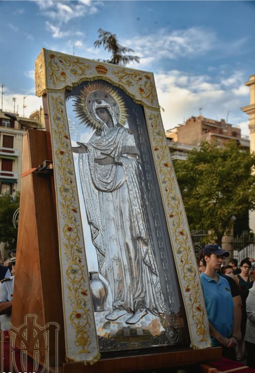 Πάνδημη υποδοχή της Παναγίας Γεροντίσσης στον Άγιο Δημήτριο Θεσσαλονίκης- Πλήθος λαού συναθροίστηκε για να υποδεχθεί την εικόνα.
