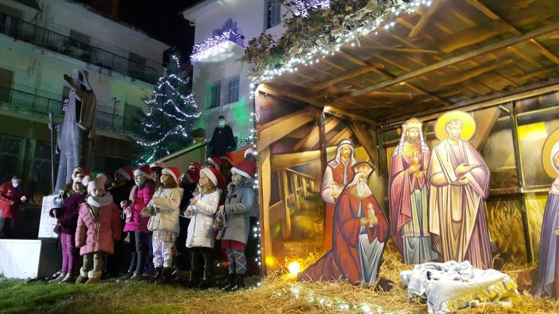 fotagogisi-tis-fatnis-tis-mitropoleos Φωταγώγηση της φάτνης της Μητροπόλεως Γρεβενών την Παρασκευή 6/12