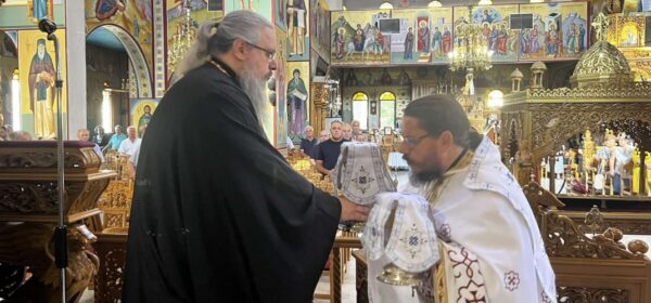 i-apodosi-tis-eortis-tis Η απόδοση της εορτής της Κοιμήσεως της Θεοτόκου στη Λάρισα