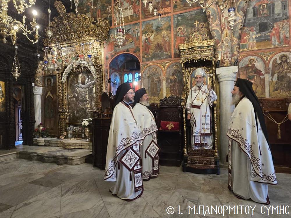 Η Αρχιερατική Θεία Λειτουργία της Δ΄ Κυριακής Λουκά στην Ι. Μονή Πανορμίτου