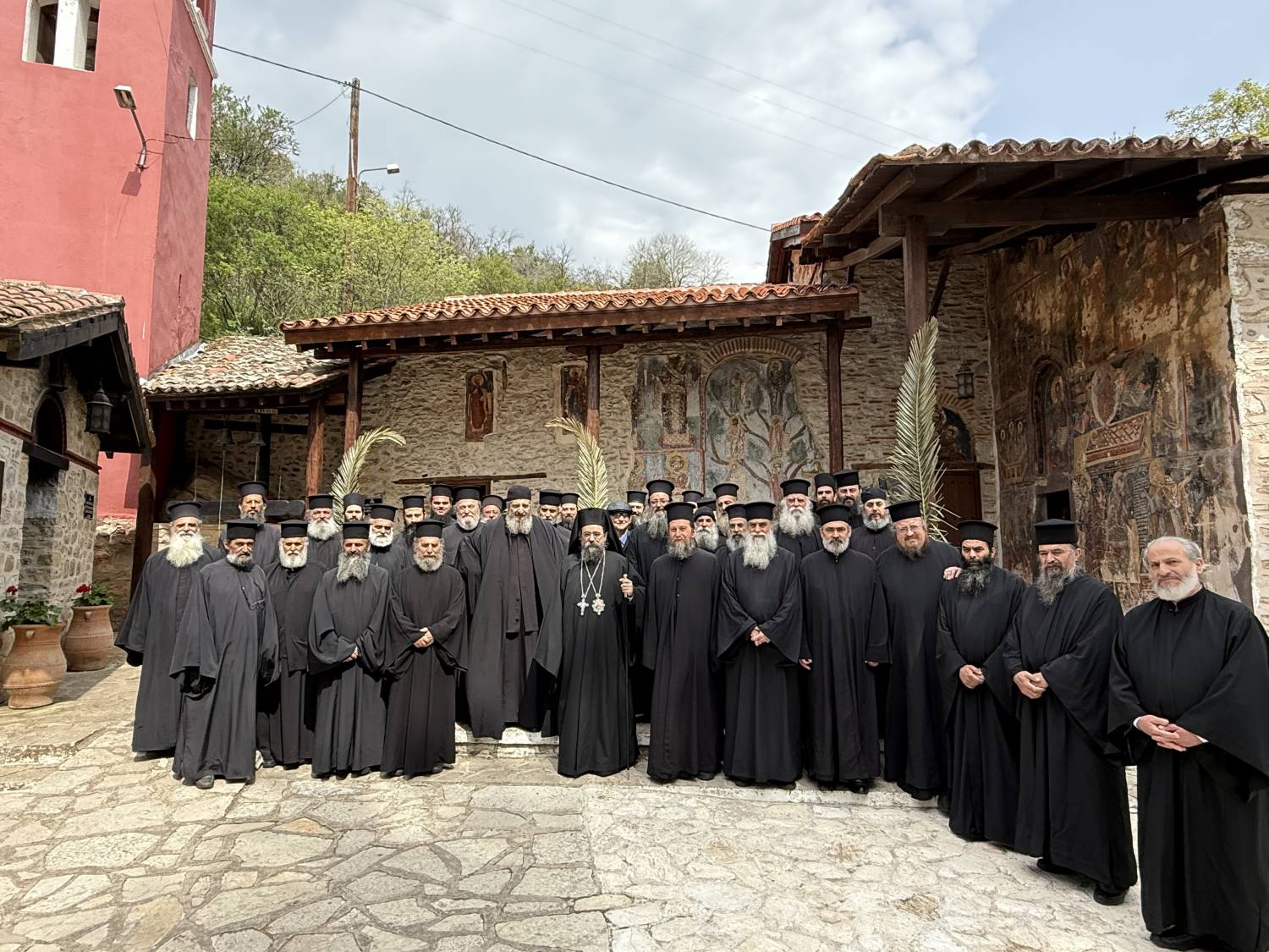 i-diakenisimos-evdomada-stin-mitropoli