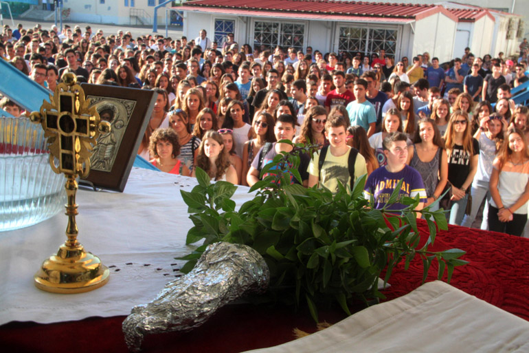 Οι ευχές κι ο γιαλός …