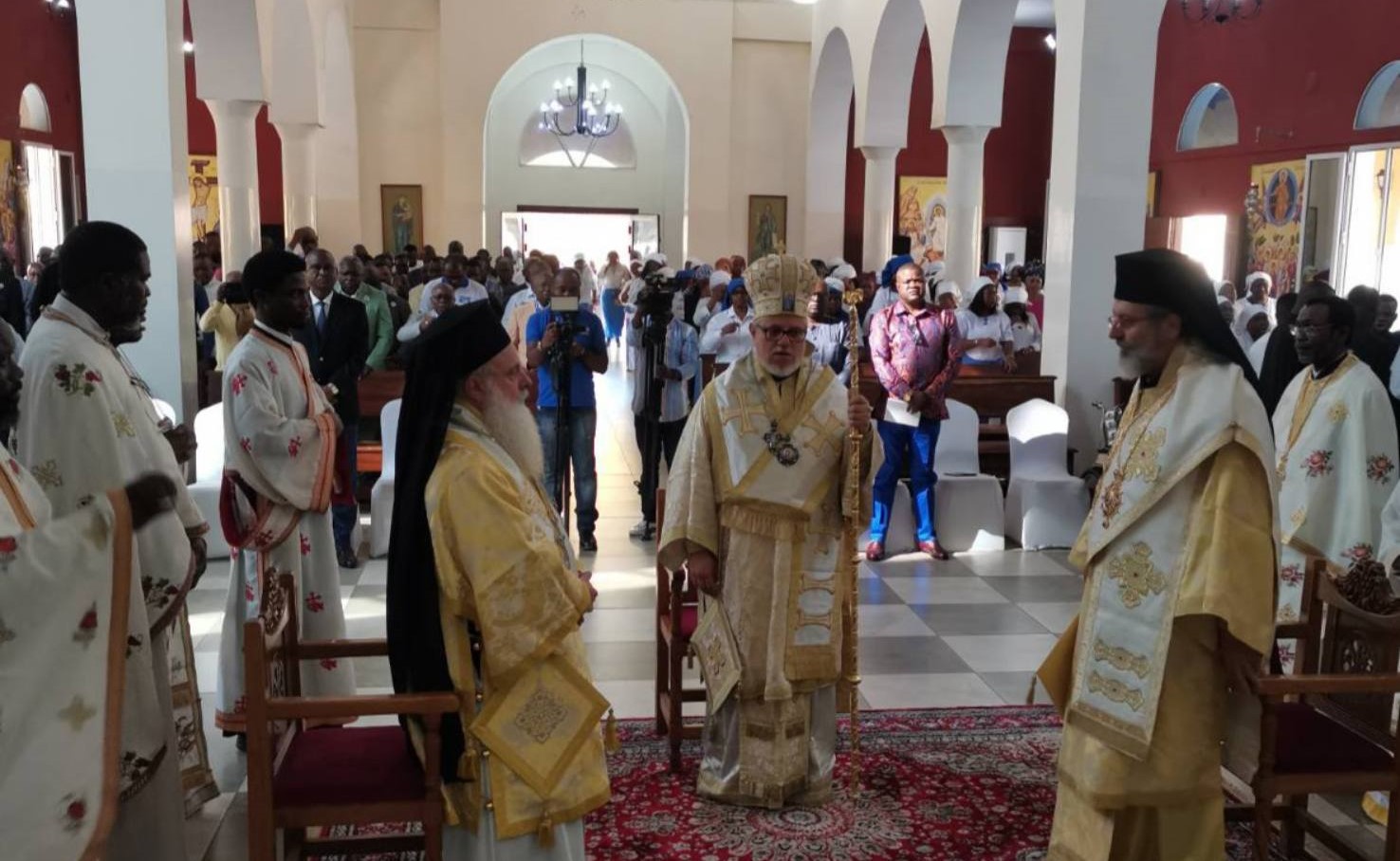 i-enthronisi-tou-neou-mitropoliti Η ενθρόνιση του νέου Μητροπολίτη Κονγκό-Μπραζαβίλ και Γκαμπόν κ. Θεόδωρου