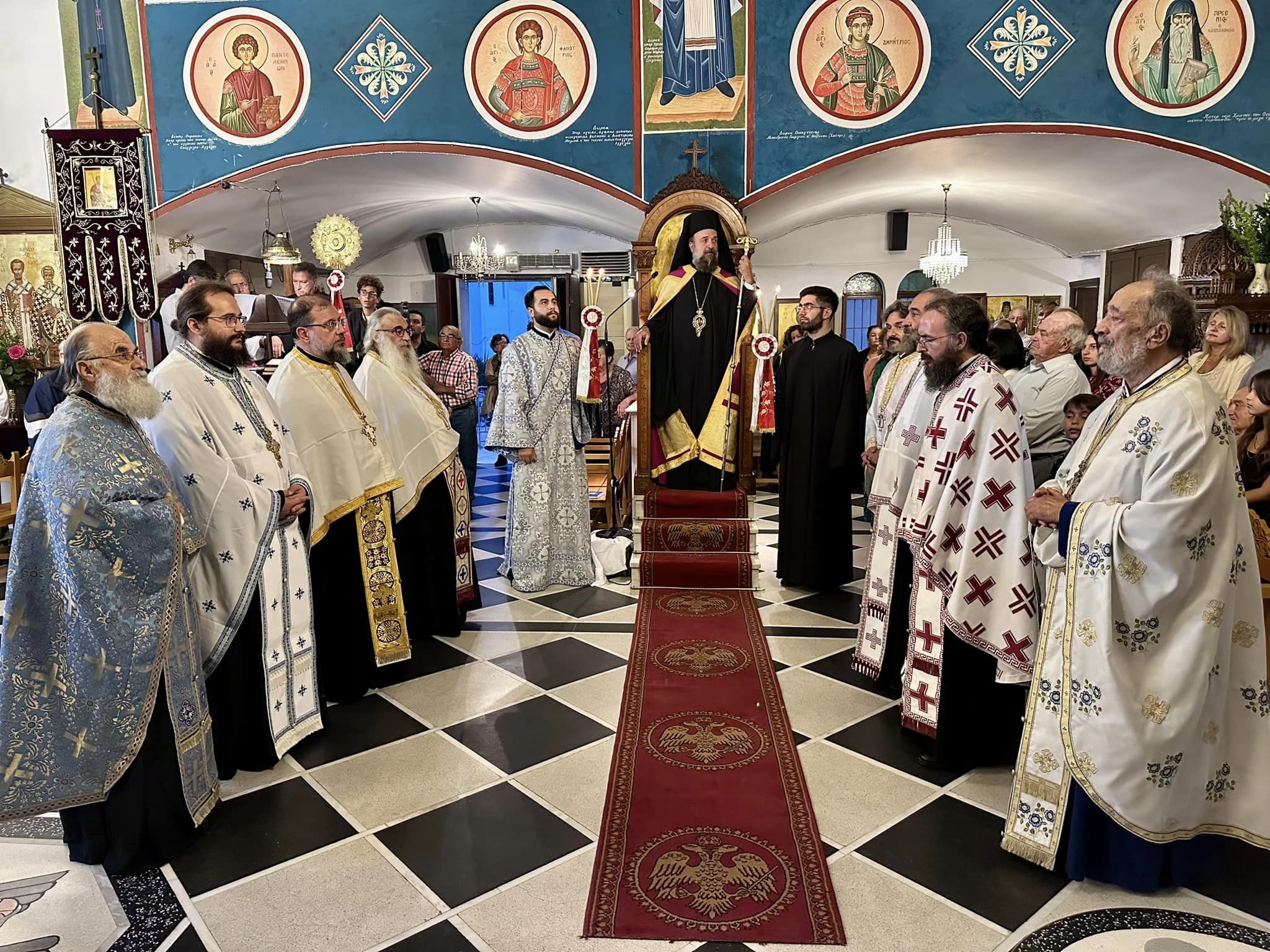 i-eorti-tis-panagias-tis Η εορτή της Παναγίας της Μυρτιδιώτισσας στο Καμάρι Σαντορίνης