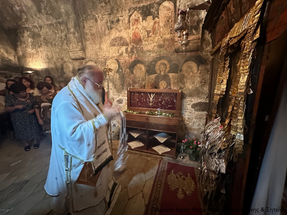 i-eorti-tou-genesiou-tis Η εορτή του Γενεσίου της Θεοτόκου στον ιστορικό Ιερό Ναό της Παναγίας των Λιθινών Σητείας