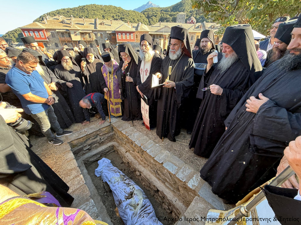 i-exodios-Αkolouthia-tou-geronta Η Εξόδιος Ακολουθία του Γέροντα Βασιλείου Γοντικάκη
