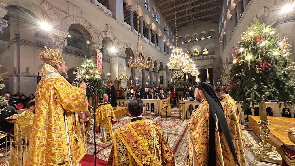 i-giorti-ton-christougennon-sti