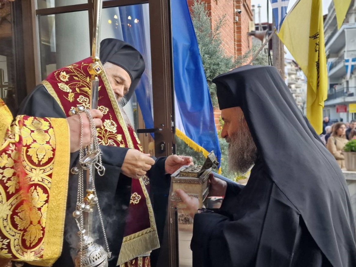 Η Υποδοχή των Αχράντων Παθών του Κυρίου από τον Μητροπολίτη Εδέσσης