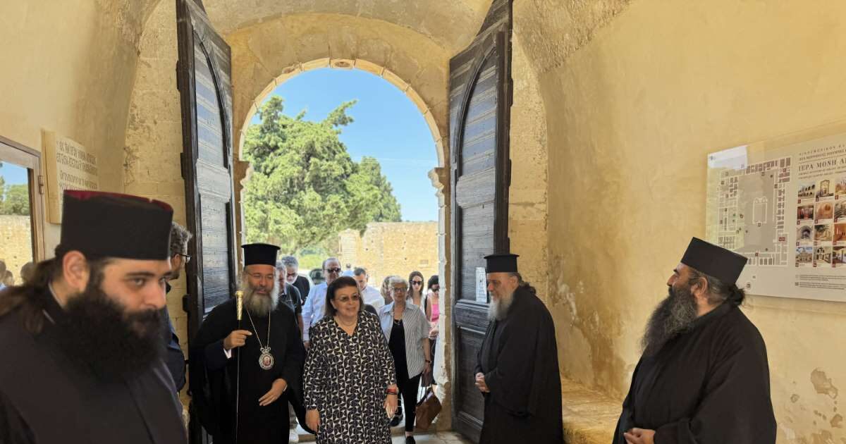 i-ipourgos-politismou-sti-moni Η Υπουργός Πολιτισμού στη Μονή Αρκαδίου
