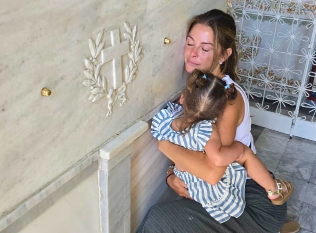 i-maria-menounos-sti-moni Η Μαρία Μενούνος στη Μονή Αγίου Νεκταρίου στην Αίγινα – Η εξομολόγηση και το συγκινητικό μήνυμα