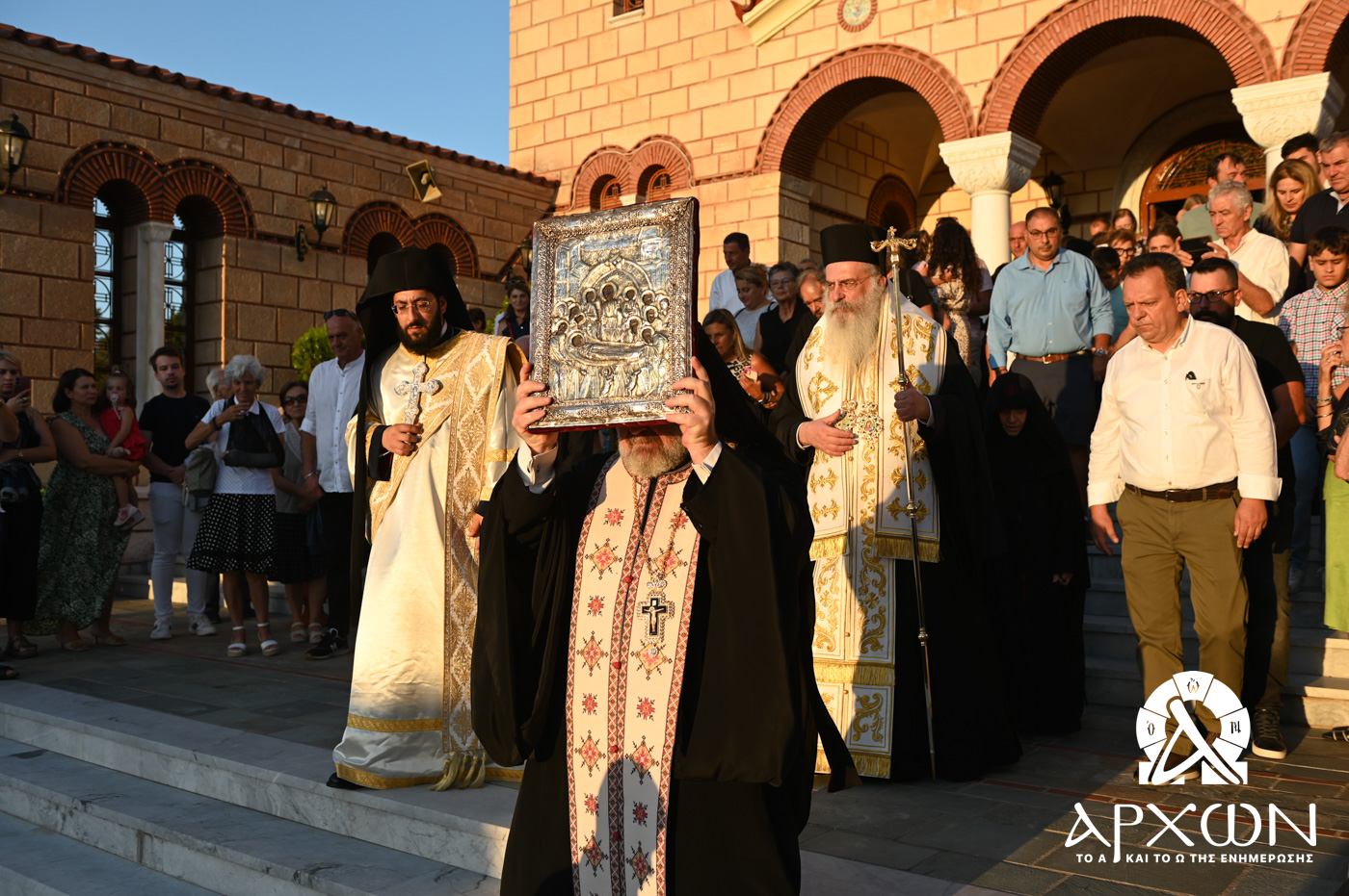 Η Μυροβλύζουσα Παναγία Μαλεβή επέστρεψε στο μόνιμο θρόνο της