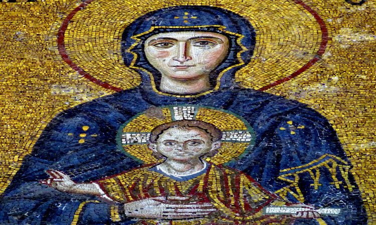 Η Παναγία μας είναι η πιο ευλογημένη γυναίκα του κόσμου