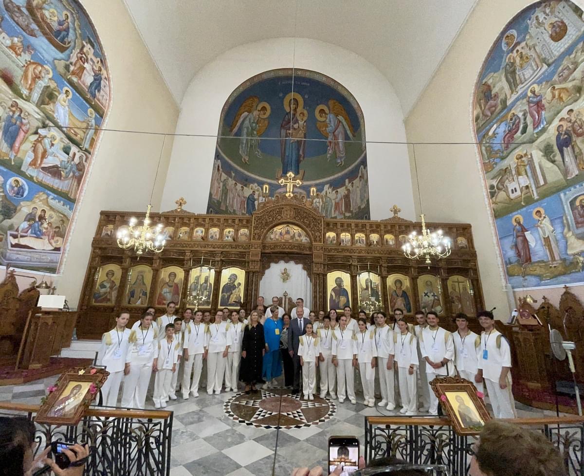 i-pediki-ke-neaniki-chorodia Η παιδική και νεανική χορωδία Κέρκυρας στον Ι. Ν. Πέτρου και Παύλου Χανίων