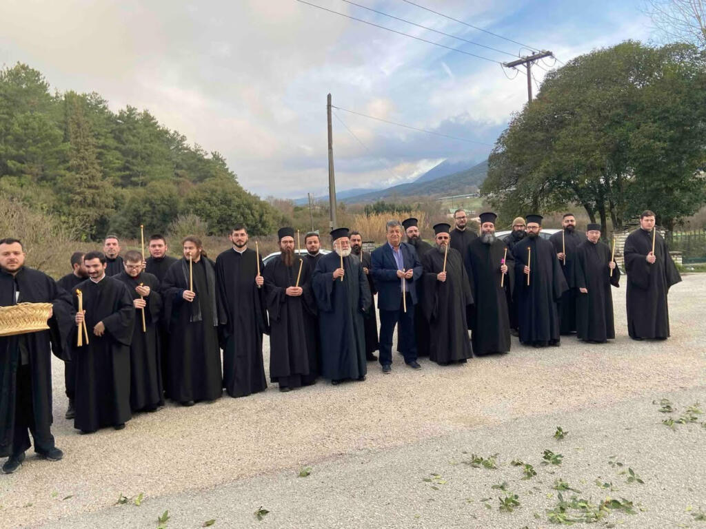 i-scholi-smik-vellas-apocheretise Η Σχολή ΣΜΥΚ Βελλάς αποχαιρέτησε τον Αρχιεπίσκοπο Αλβανίας και καθηγητή κυρό Αναστάσιο