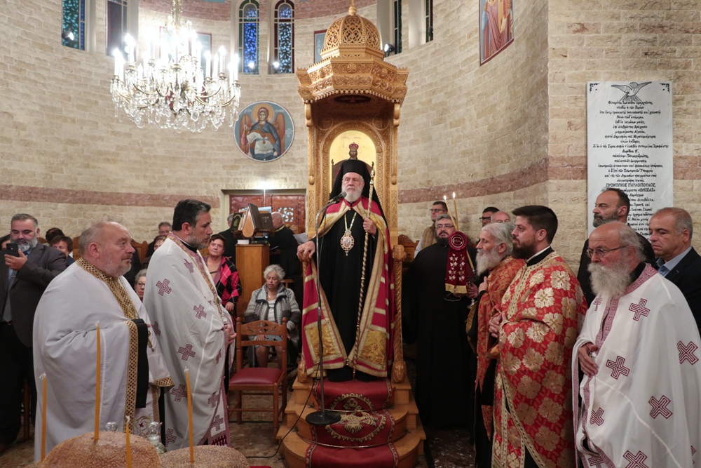 i-siros-tima-ton-Άgio Η Σύρος τιμά τον Άγιο Μεγαλομάρτυρα και Μυροβλύτη Δημήτριο