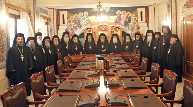 Η τυπολατρία ως παθογένεια: Όταν ξεχνάμε την ουσία…