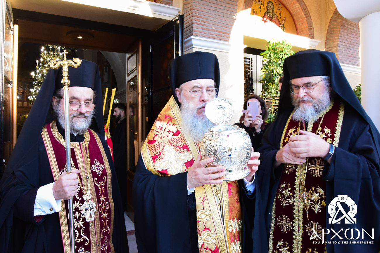 iera-lipsana-tis-Αgias-varvaras Ιερά Λείψανα της Αγίας Βαρβάρας υποδέχθηκε η Λυκόβρυση Αττικής