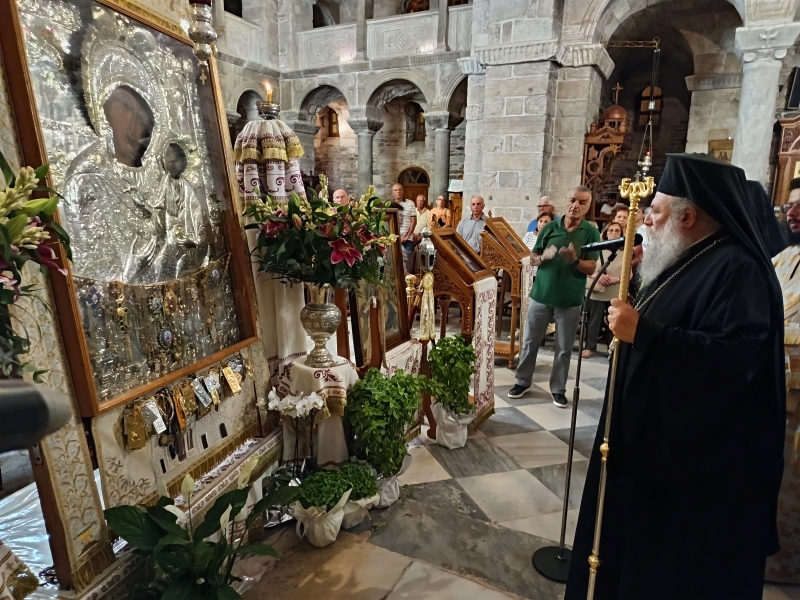 Ιερά Παράκληση στην Παναγία Εκατονταπυλιανή