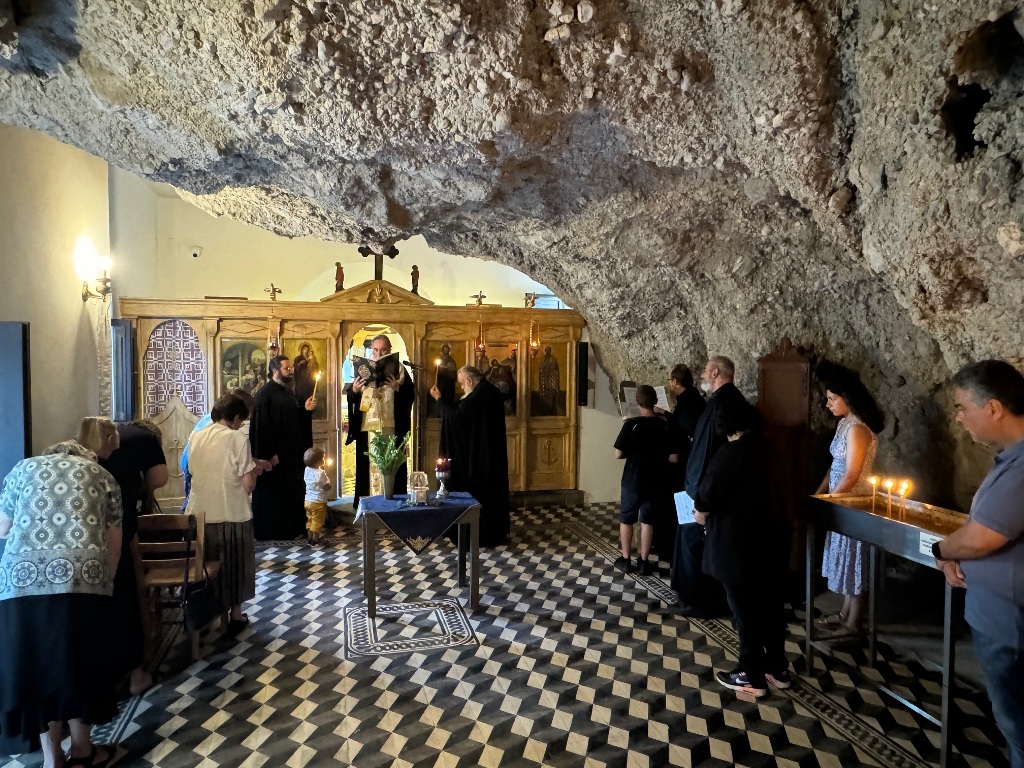 iera-paraklisi-sto-proskinima-tou Ιερά Παράκληση στο προσκύνημα του Τιμίου Προδρόμου (Ντάμιαλης)