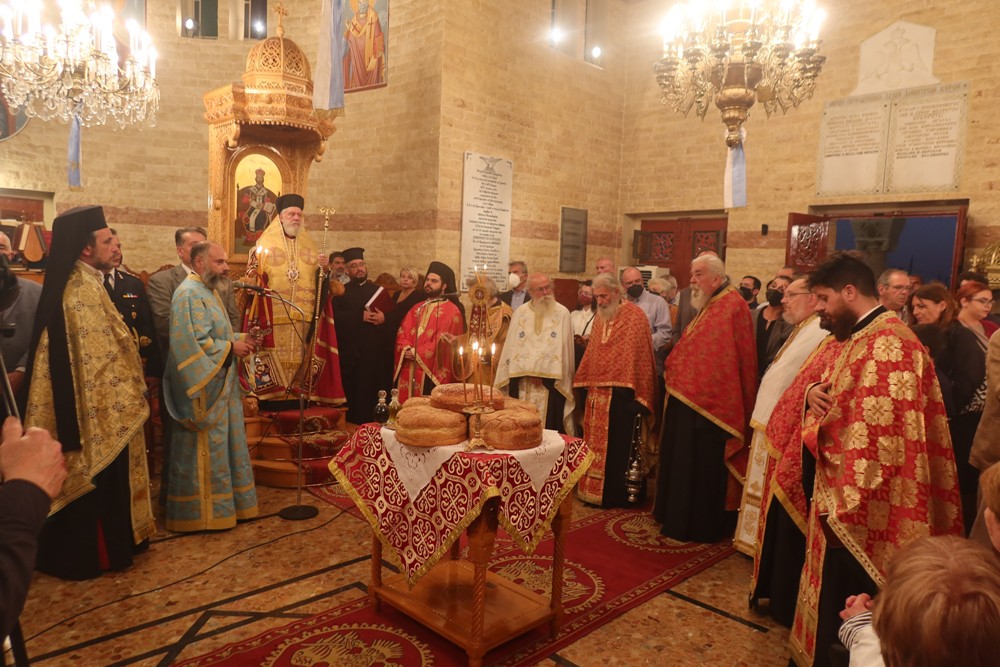 IMG_7290 Η Σύρος τιμά τον Άγιο Μεγαλομάρτυρα και Μυροβλύτη Άγιο Δημήτριο