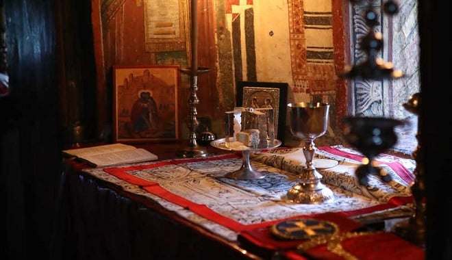 Είναι η ελεημοσύνη η καλύτερη «βοήθεια» για τους κεκοιμημένους; (Βίντεο)