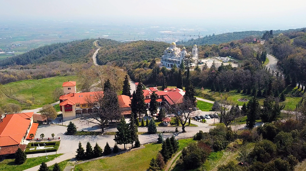 Υποδοχή του Τιμίου Ξύλου στην Ιερά Μονή Παναγίας Δοβρά