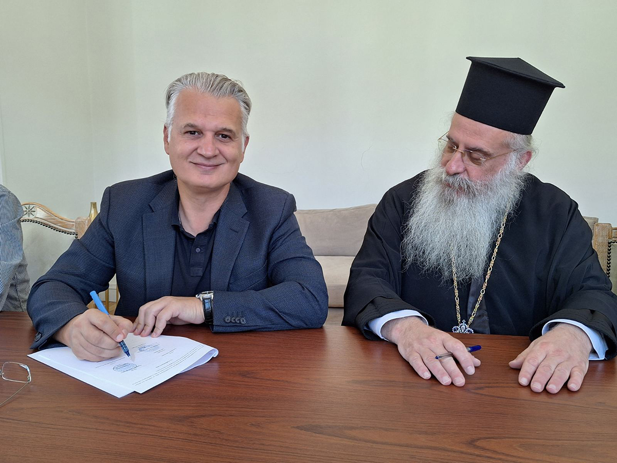 ipografi-simvasis-apokatastasis-tou-i Υπογραφή Σύμβασης αποκατάστασης του Ι. Ναού Αποστόλων Πέτρου και Παύλου στον Άγιο Πέτρο Κυνουρίας