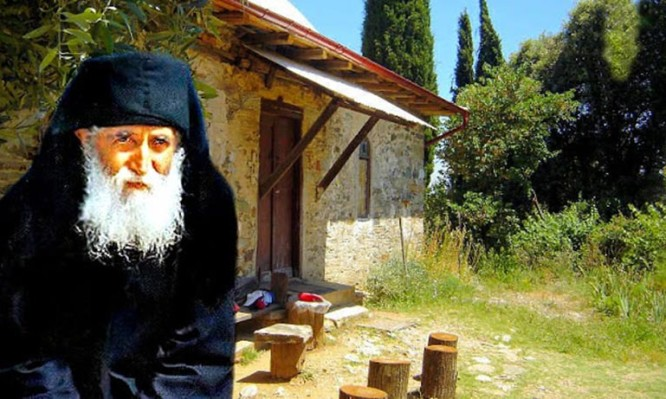 kapote-enas-laikos-pou-den