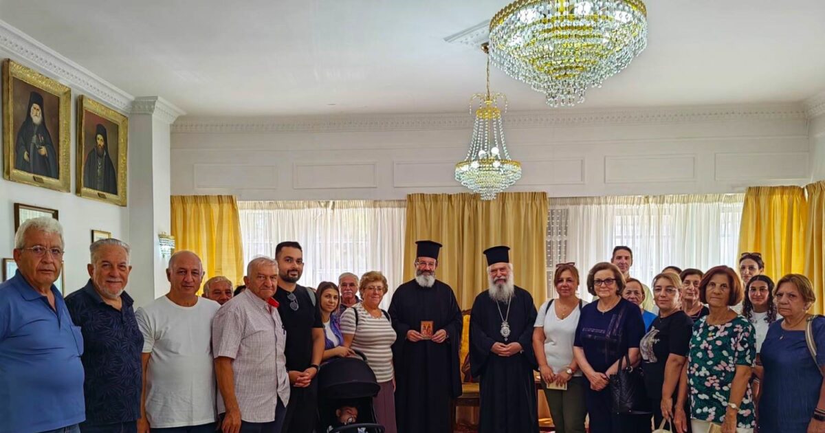 kiprii-proskinites-me-epikefalis-ton Κύπριοι προσκυνητές με επικεφαλής τον Επίσκοπο Μεσαορίας στον Σπάρτης Ευστάθιο