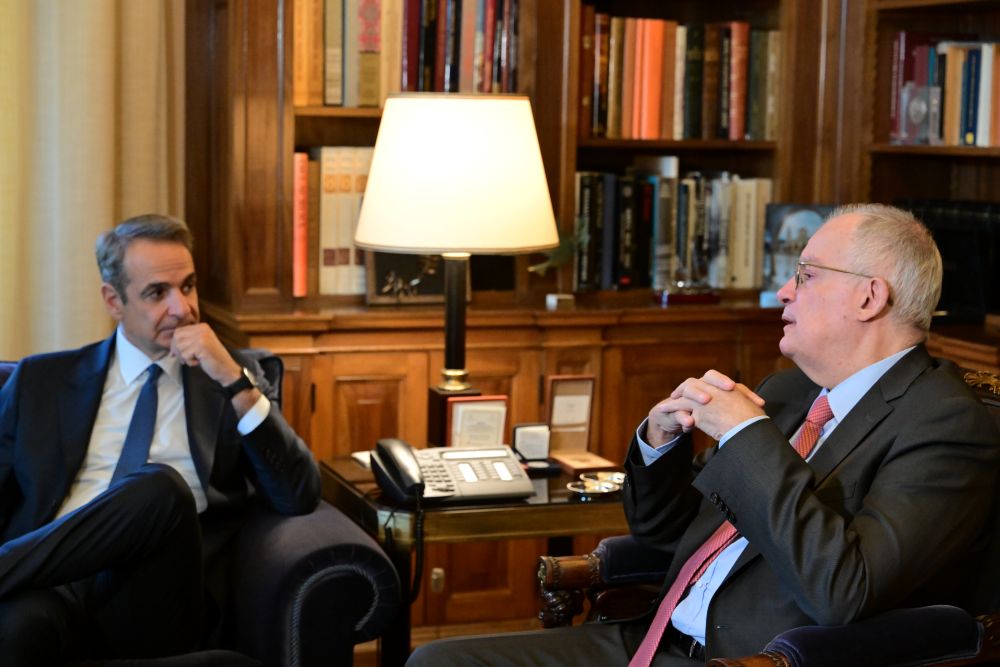 kir.-mitsotakis-se-k.-tasoula Κυρ. Μητσοτάκης σε Κ. Τασούλα: Μειώνουμε τους φόρους και αυξάνουμε τους μισθούς