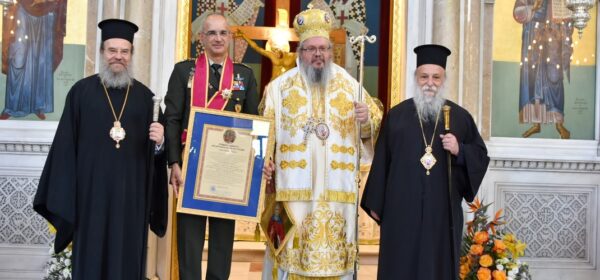 kiriaki-ton-Αgion-panton-ke Κυριακή των Αγίων Πάντων και ονομαστήρια Ποιμενάρχου μας – Τιμητική διάκριση στον Αρχηγό ΓΕΕΘΑ.