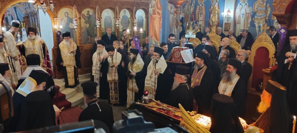 Κόνιτσα: Η κηδεία του μακαριστού Μητροπολίτη Ανδρέα [video-photos]