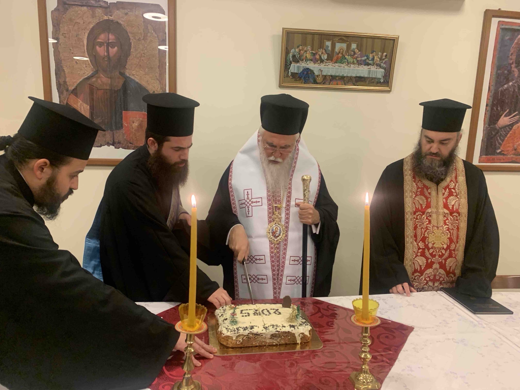kopi-pitas-sto-pnevmatiko-kentro Κοπή Πίτας στο Πνευματικό Κέντρο του Ναού Κοιμήσεως Θεοτόκου Μυρίνης