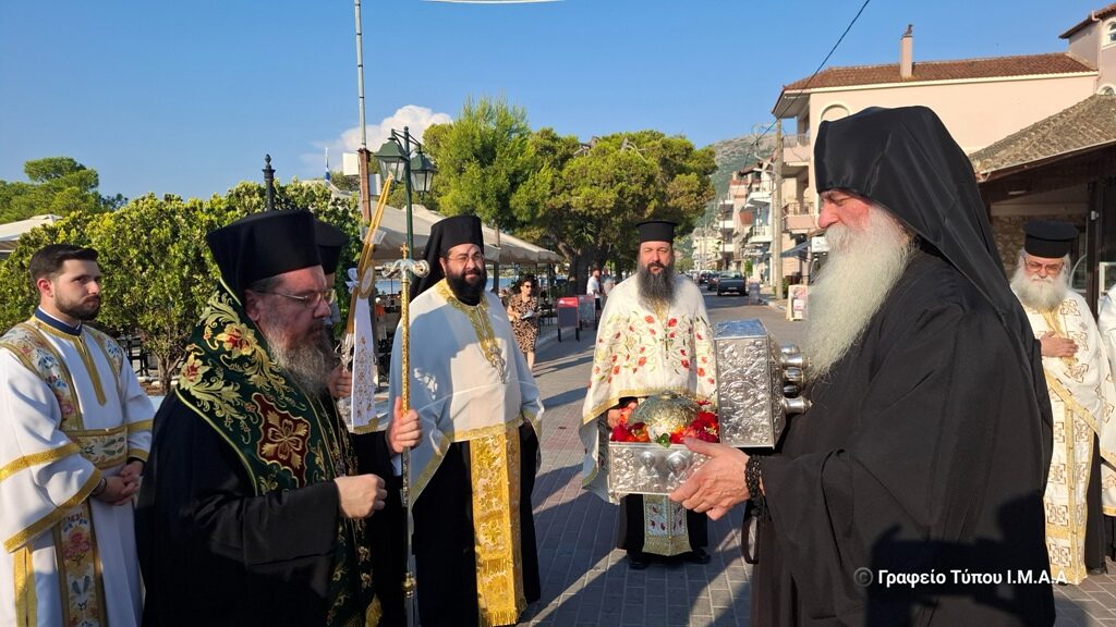 Λαμπρή υποδοχή της Τιμίας Κάρας του Οσίου Δαυίδ στην Βόνιτσα