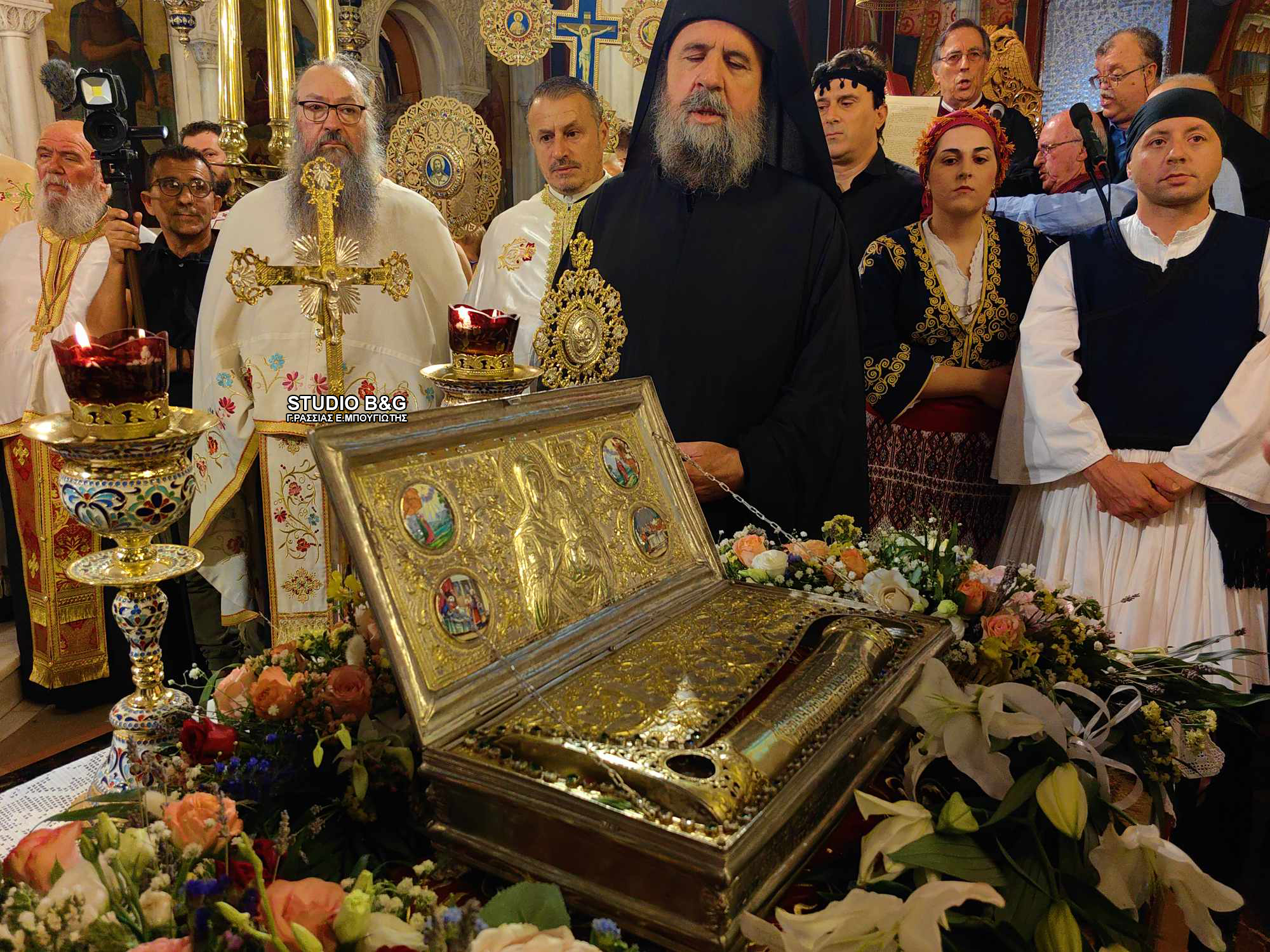 lampri-ipodochi-tou-lipsanou-tis Λαμπρή υποδοχή του Λειψάνου της Αγίας Άννας στον Ναό Ευαγγελιστρίας Ναυπλίου (ΦΩΤΟ)