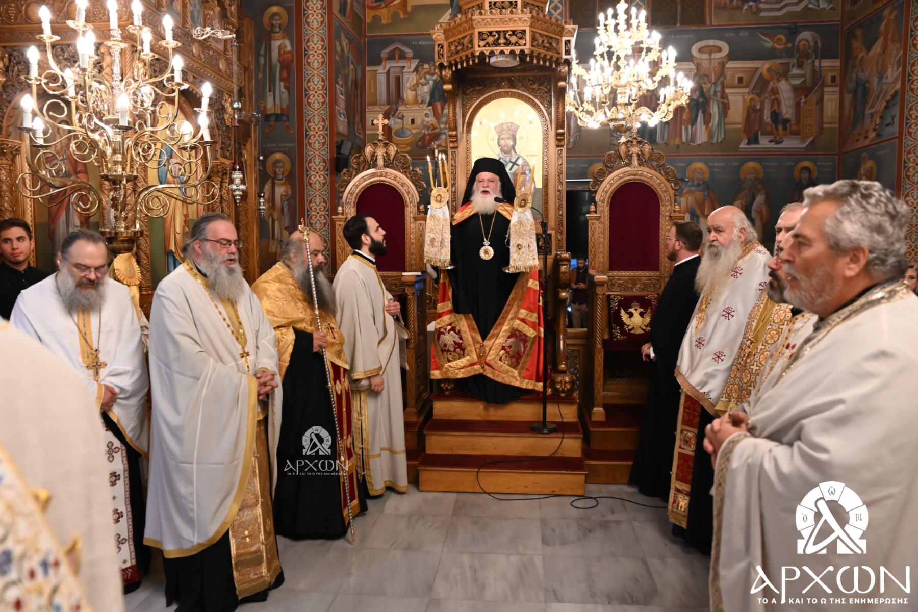 Λαμπρός Εσπερινός στον περικαλλή Ναό του Αγίου Ιεροθέου Περιστερίου