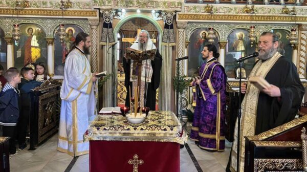 m-tetarti-euxelaio-600x336-1 Ευχέλαιο στον Ιερό Ναό Αγίου Θωμά Λαρίσης