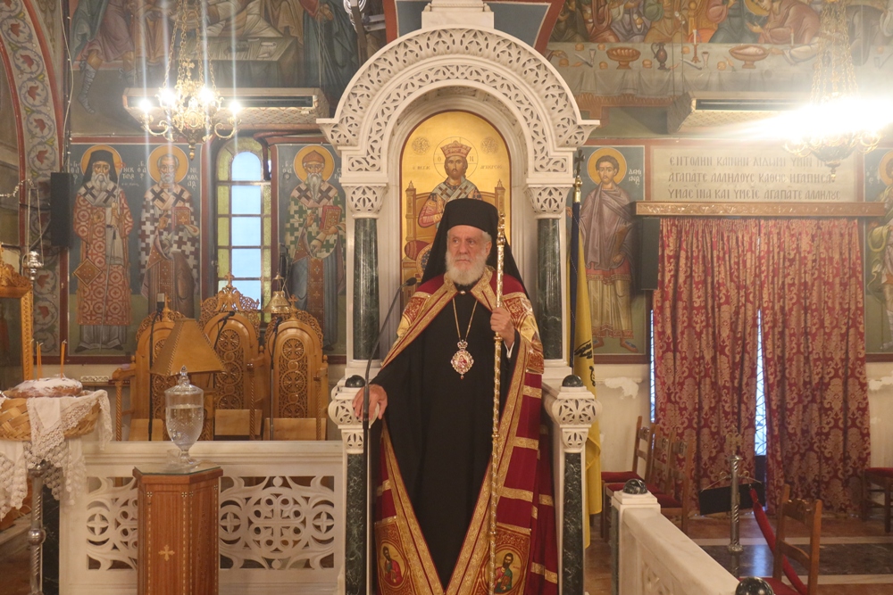 me-tous-kimolious-tou-pirea Με τους Κιμωλίους του Πειραιά εόρτασε απόψε τη μνήμη της Οσίας Μεθοδίας ο Μητροπολίτης Σύρου