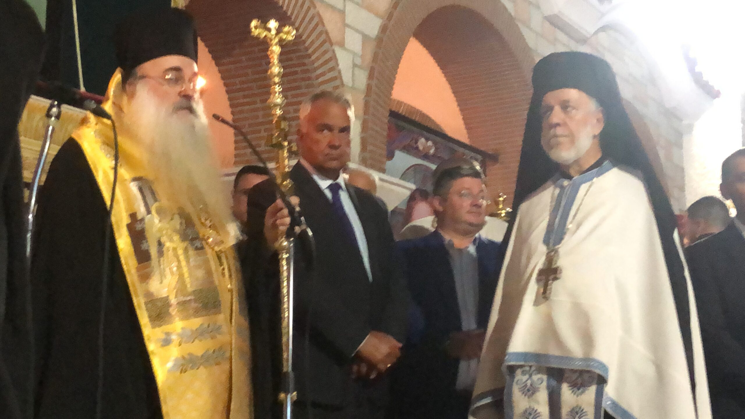 megaliodis-litania-sto-menidipano-apo Μεγαλειώδης Λιτανεία στο Μενίδι:Πάνω από 10.000 λαού υποκλίθηκαν στην Παναγία Σουμελά παρουσία του Υπ. Επικρατείας Μ. Βορίδη