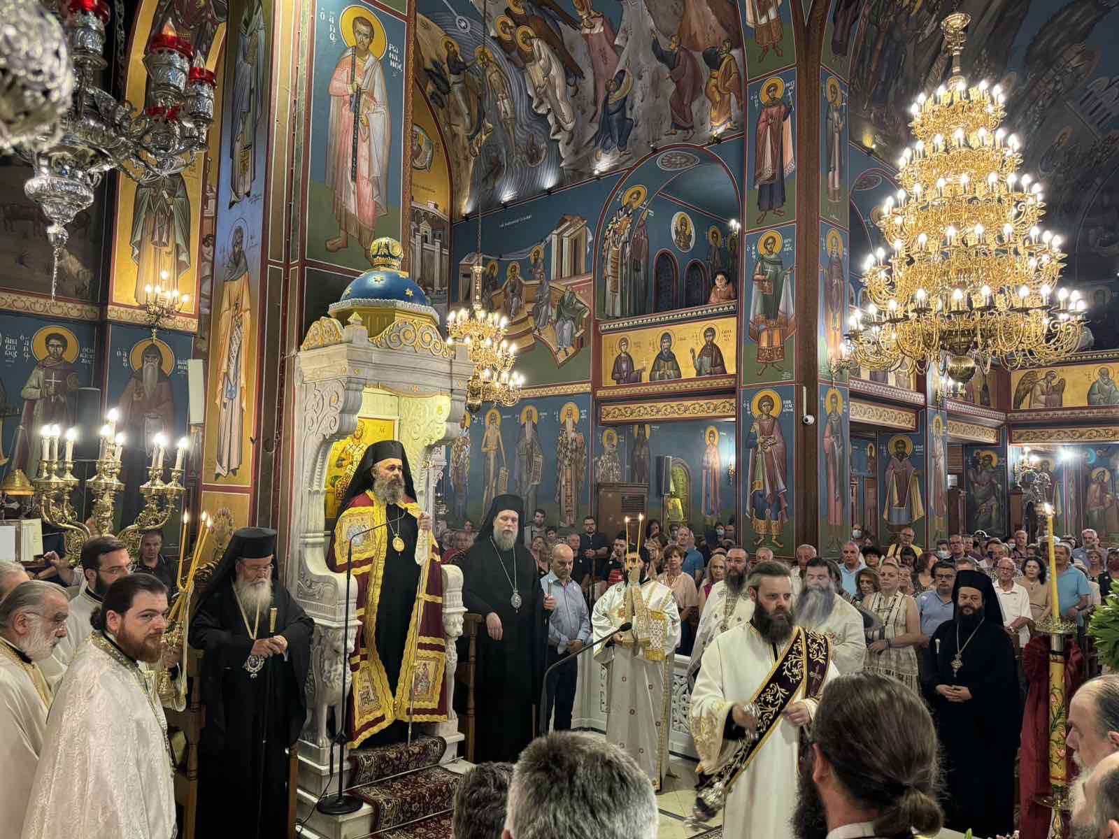 Μέγας Πολυαρχιερατικός Εσπερινός Αγίων Αναργύρων στη Ν. Ιωνία